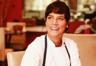 Brasileira Manu Buffara é eleita a melhor chef mulher da América Latina em 2022