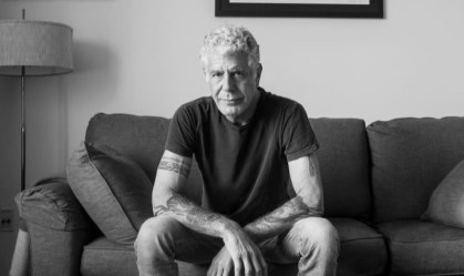 Último livro de viagens de Anthony Bourdain é lançado