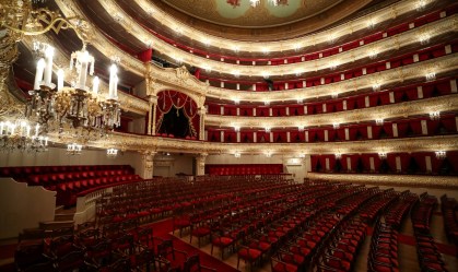Após 6 meses, Teatro Bolshoi reabre na Rússia com medidas restritivas