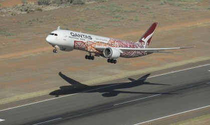 Qantas exigirá vacinação de passageiros; aéreas debatem imunização obrigatória
