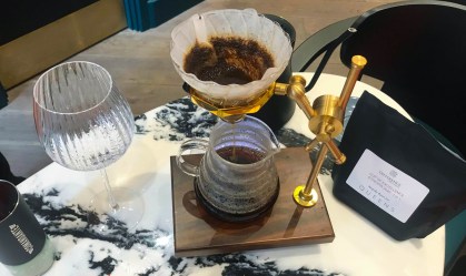 Cafeteria de Londres cobra US$ 64 por café premium – só o quilo custa US$ 2 mil
