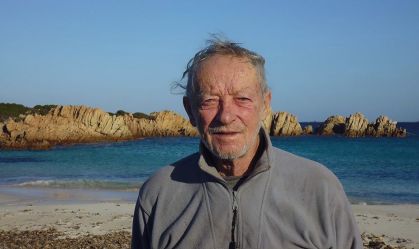 'Lugar mais seguro da Terra': italiano vive sozinho em uma ilha há 30 anos