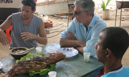 Anthony Bourdain mergulhou nos sabores e na forte cultura da Bahia