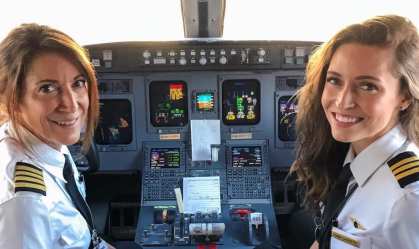 Mãe e filha pilotos abrem caminho para mulheres aviadoras