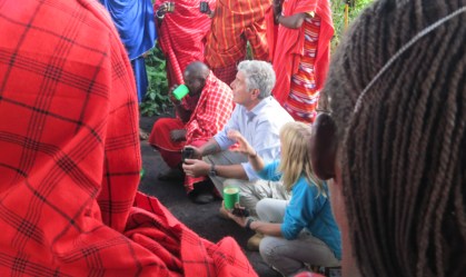 Anthony Bourdain conhece a natureza e a culinária exuberantes da Tanzânia