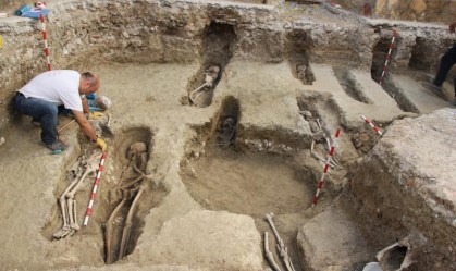 Arqueólogos espanhóis encontram 400 tumbas em necrópole islâmica antiga