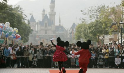 Disney de Hong Kong volta a fechar após escalada em casos de Covid-19