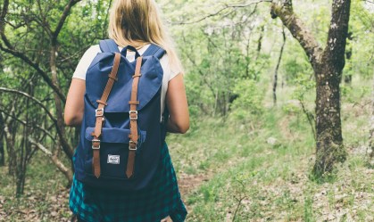 Rito de passagem para muitos viajantes, mochilão está ameaçado pela Covid-19