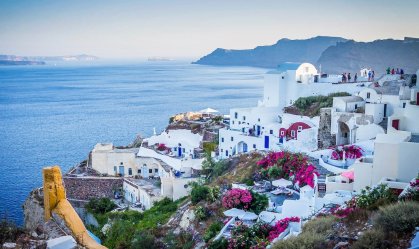 Grécia abre fronteiras para turistas