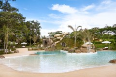 Foto da piscina e áreas de lazer no Santa Clara Eco Resort