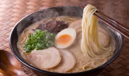 Lámen, o tradicional prato japonês entregue - quentinho - em casa