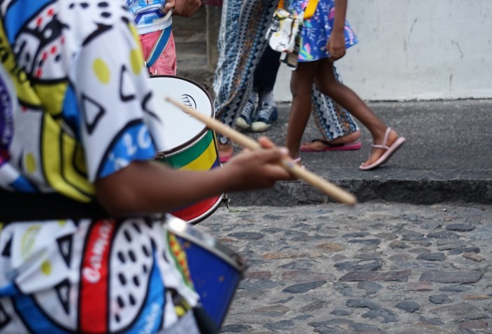 Banda toca no Pelourinho, em Salvador • Getty Images