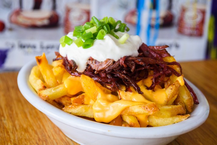 As famosas Pastrami Fries do Z Deli • Lucas Terribili