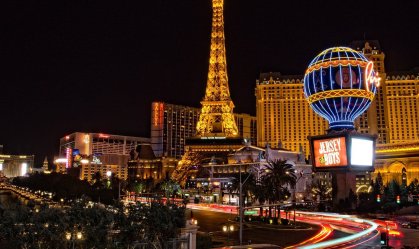 Turistas vacinados podem ficar sem máscara dentro dos cassinos de Las Vegas