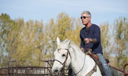 Entre cenários bonitos e comida saborosa: Bourdain vai até Montana