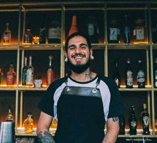 Carlos Franco Iscondido Bar