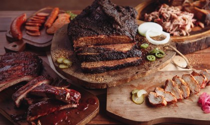 Rede Dickey’s Barbecue Pit desembarca em SP e prevê 110 lojas no país