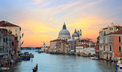Veneza cobrará turistas e exigirá reservas para conter multidões