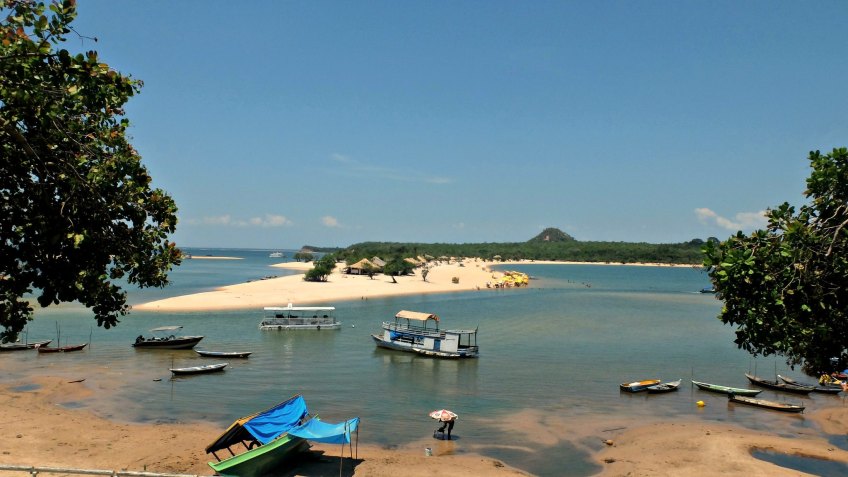 Praia do Amor é cartão-postal e parada obrigatória em Alter do Chão / We Travel the World/Flickr