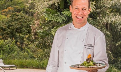 Aprenda a fazer um entrecôte com verduras e legumes do chef David Mansaud