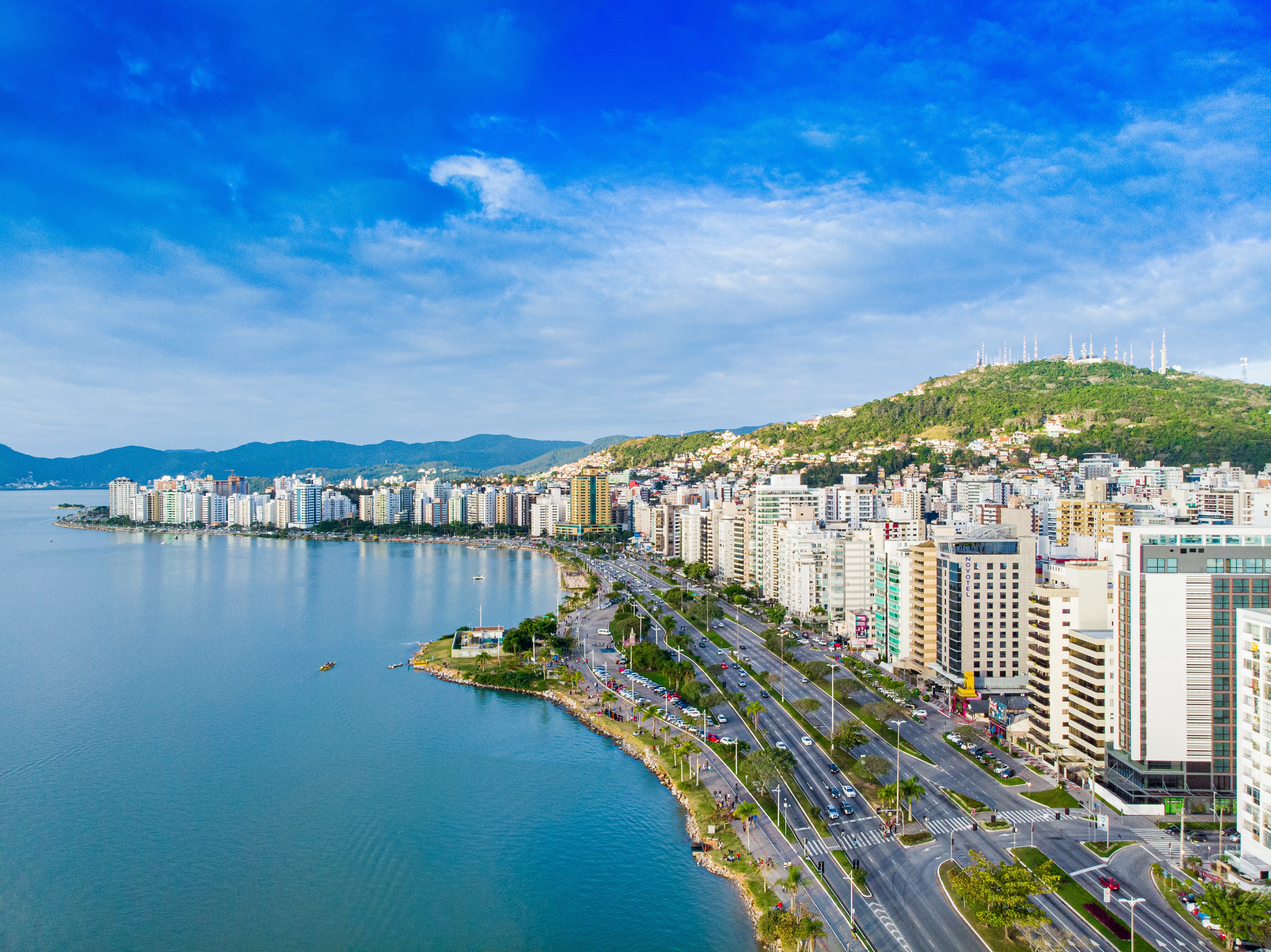 Avenida jornalista Rubens Arruda Ramos, em Florianópolis