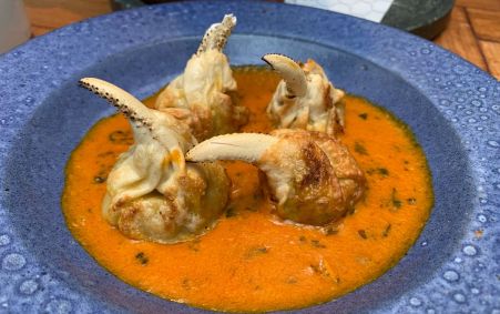 patinhas caranguejo escama gyoza