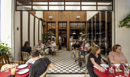 Como Charlô Whately reinventa a gastronomia paulistana há quatro décadas