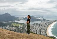 Rio de Janeiro diferente: da trilha no Morro Dois Irmãos às descobertas em Santa Teresa