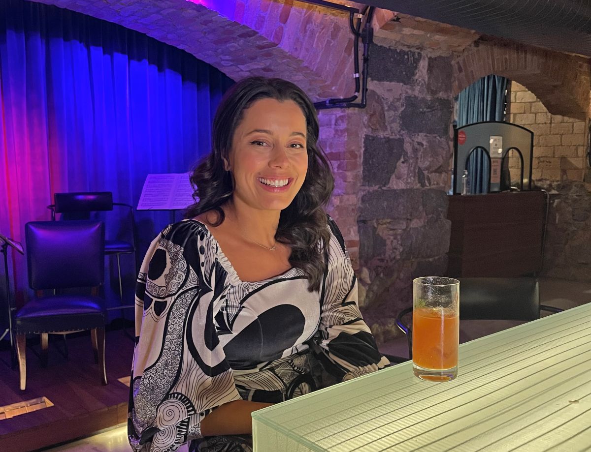 daNIELA FILOMENO NO BAR DOS ARCOS
