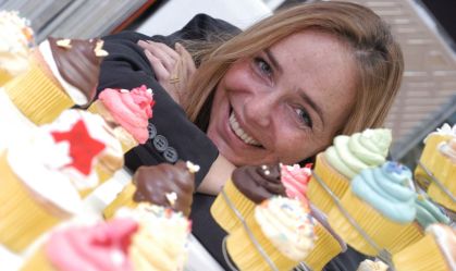Os 20 anos de carreira de Carole Crema, a chef que inventou o brigadeiro de colher