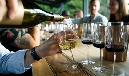 10 restaurantes que não cobram taxa de rolha em São Paulo