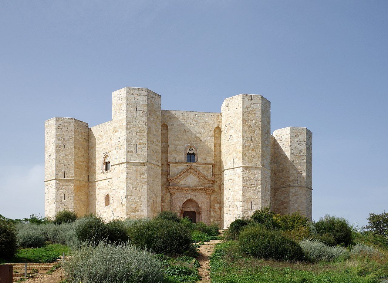 castel del monte puglia italia