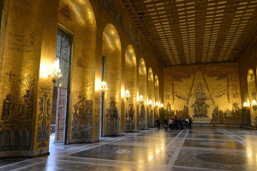 Sala de baile da prefeitura tem mosaico com mais de 18 milhões de peças • Wikimedia Commons