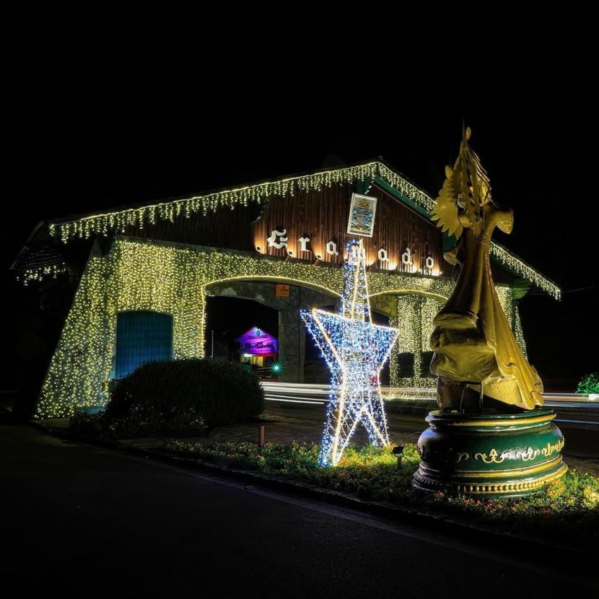 Natal Luz de Gramado acontecerá de 27 outubro a 29 de janeiro e reunirá diversas atrações, além da cidade toda iluminada / Reprodução Facebook Natal Luz