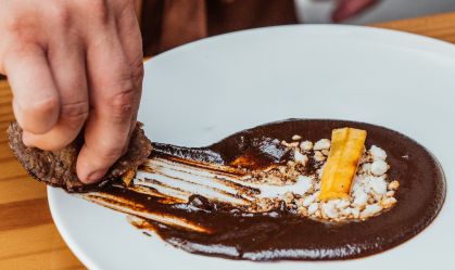 Dia Mundial do Chocolate: chefs criam receitas salgadas com chocolate
