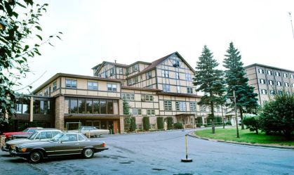 O hotel que inspirou o clássico do cinema "Dirty Dancing" foi incendiado