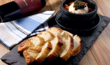 Novo wine bar Andolini une pães e vinhos no bairro de Pinheiros