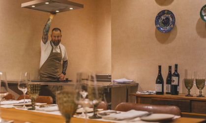 Restaurante Donna, do chef André Mifano, inaugura sala privativa para jantares exclusivos