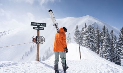 Temporada de inverno nos EUA: resorts de esqui unem esportes radicais e aconchego em meio a neve