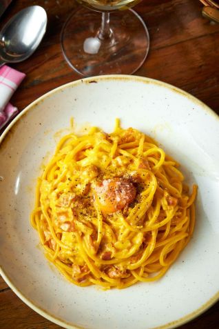 Carbonara do Nonna Rosa, o prato mais pedido da casa • Divulgação