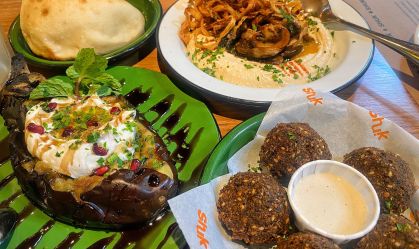 Com comida de rua do Oriente Médio, Shuk Falafel & Kebabs serve verdadeiros banquetes