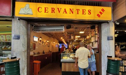 Símbolo da boemia carioca, Cervantes de Copacabana reabre após quase 2 anos