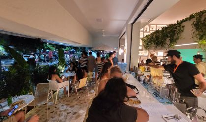 Criado pelo restaurateur Jonas Aisengart, Dias Bar e Mar é novo hotspot da Rua Dias Ferreira