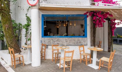 Petros Greek Taverna abre em Pinheiros, em SP, com proposta descontraída e preços acessíveis