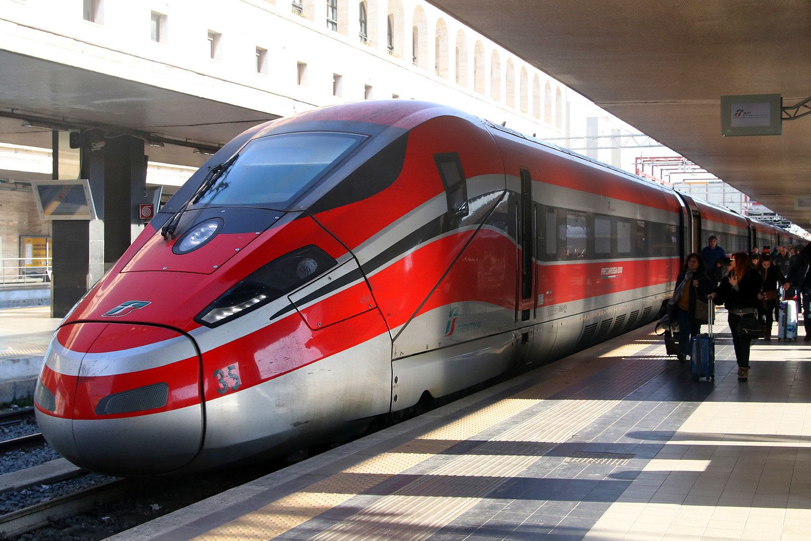frecciarossa trenitalia italia