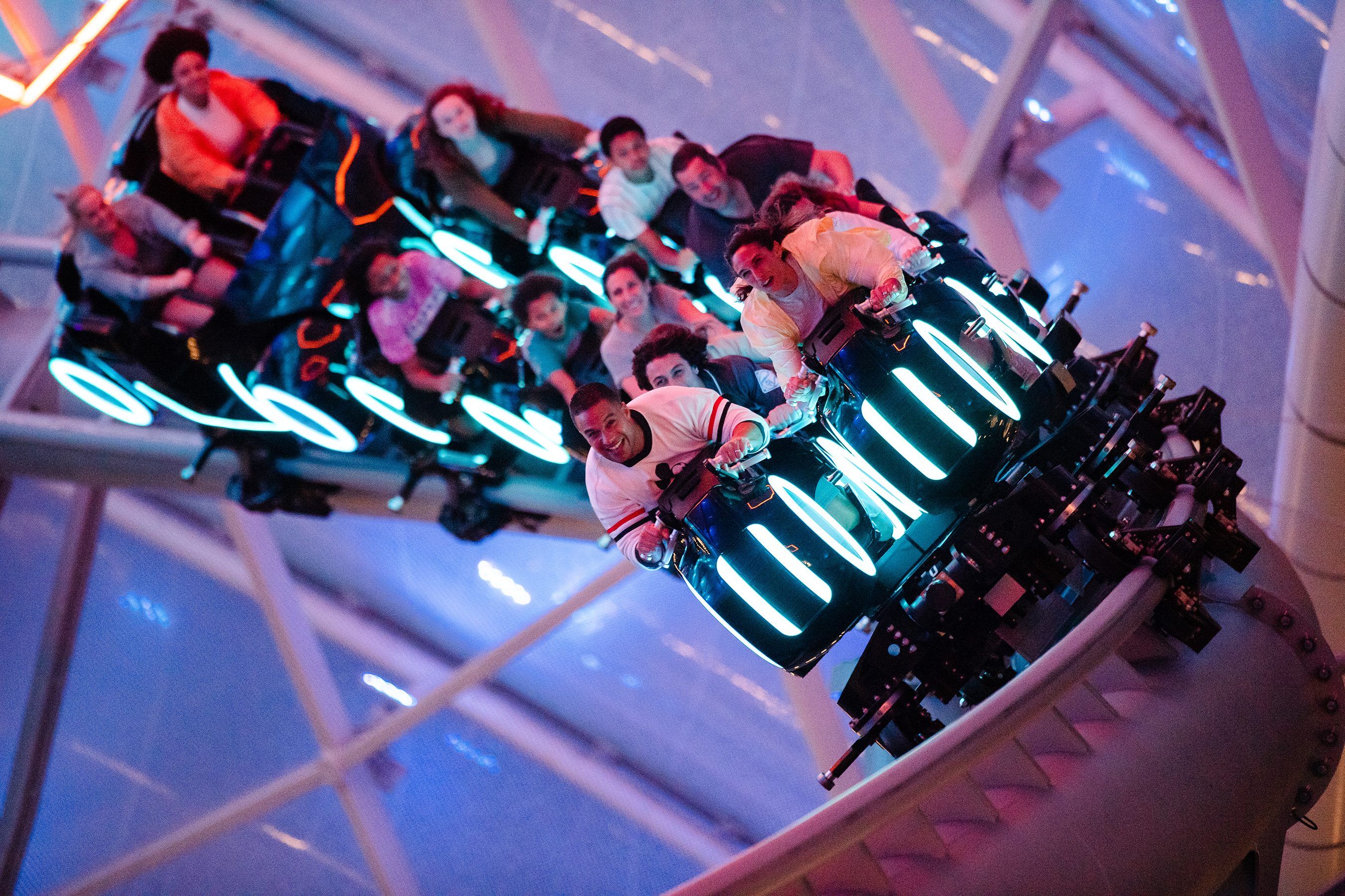 Parque Magic Kingdom, em Orlando, inaugura montanha-russa mais