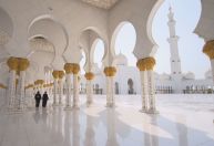 Cinco curiosidades sobre Abu Dhabi, nos Emirados Árabes, um lugar de superlativos 