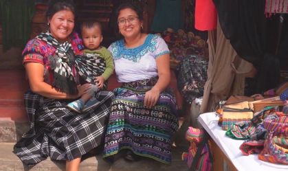 Vestimenta tradicional da Guatemala inspira a paisagem de cidade inteira