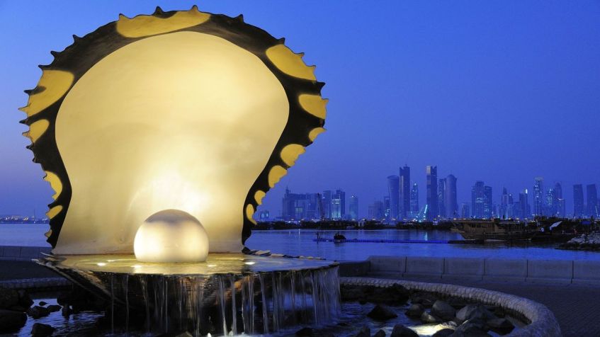 Monumento Pearl na Corniche de Doha presta homenagem ao passado de pérolas do Catar / Shutterstock
