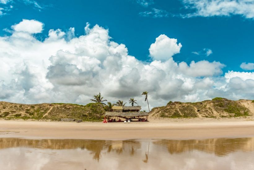 / Praia de nudismo Massarandupió, Entre Rios/BA - Imagem: Arsenio Coelho/Flickr